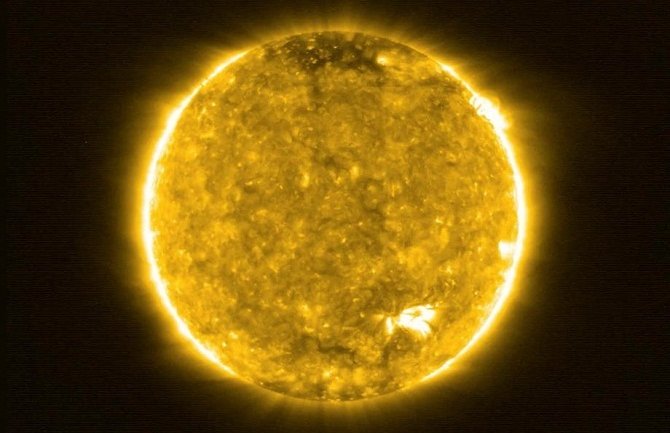 Snimljene najbliže fotografije Sunca, udaljene 77 miliona kilometara         