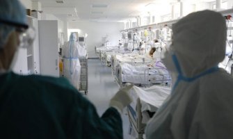 Pacijenti od koronavirusa umiru na ulicama i pred bolnicama