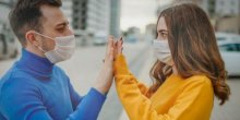 Savjeti za sigurniji seks usred pandemije koronavirusa: Pored maski možete koristiti i druge pregrade...
