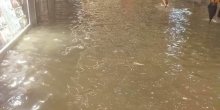 Jako nevrijeme pogodilo Zagreb: Automobili zaglavljeni u vodi, poplavljene ulice i stanovi (FOTO/VIDEO)