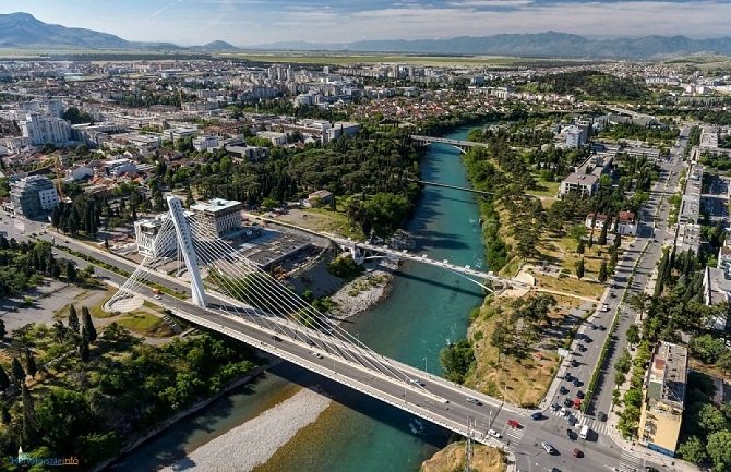 Zaštitne ograde uz ivičnjake širom Podgorice
