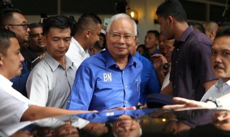 Bivši premijer Malezije proglašen kriv za korupciju