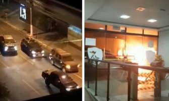 Brazil: Oko 30 kriminalaca raznijeli filijalu banke, uzeli taoce, zapalili džipove (VIDEO)