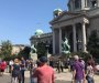 Protest u Beogradu: Građani gađali jajima i paradajzom zgradu Skupštine (FOTO)