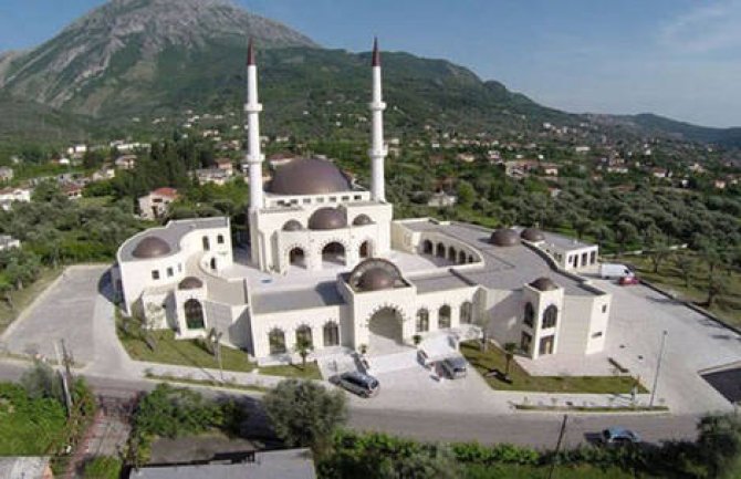 Mešihat Islamske zajednice donio odluku o otvaranju džamija