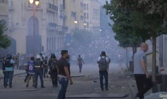 Bejrut: Demonstranti upali u dva ministarstva
