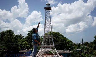 Havana dobila repliku Ajfelove kule visoka četiri metra 