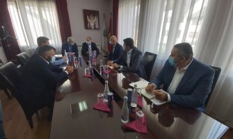 Simović u Rožajama otvorio Agrobiznis centar i novi drvoprerađivački pogon: Realizuju se brojni projekti za ubrzaniji razvoj
