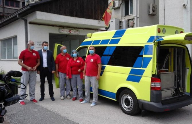 Još jedan human gest Bjelopoljca: Svom gradu donirao sanitetsko vozilo 