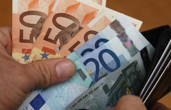 Prosječna zarada u julu 530 eura