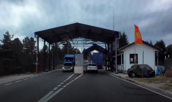 Gužve na granici Srbije i Hrvatske: Pretresanje hrvatskih vozila kao odgovor na hapšenje zbog kape