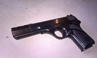 Prekršajna prijava protiv Novljanke, objavila snimak pucanja na društvenim mrežama, pronađen pištolj