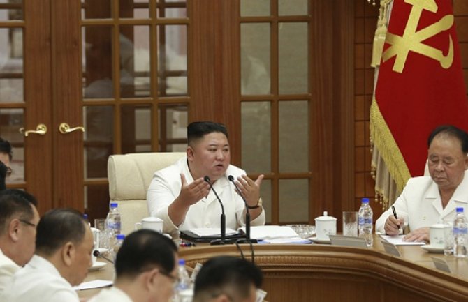Sjevernokorejski mediji objavili slike vođe Kim Džong Una