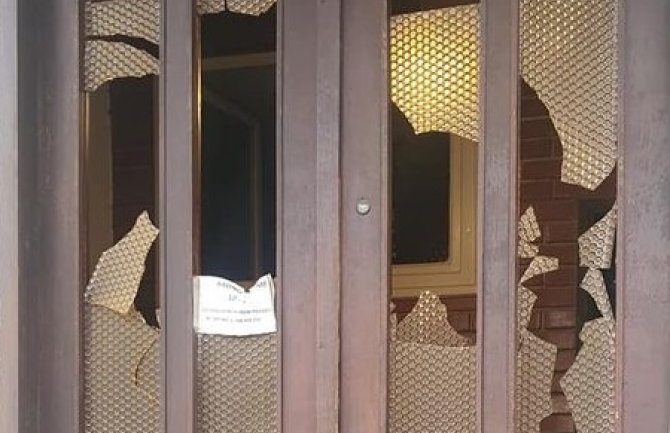 Kadribašić: Kamenovane prostorije Islamske zajednice u Pljevljima, ostavljena i prijeteća poruka