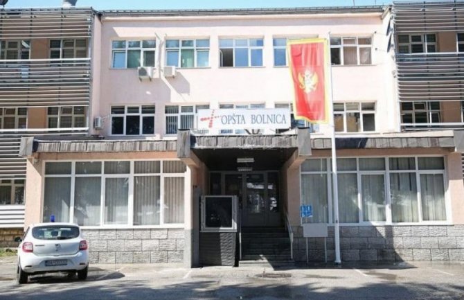 Bolnica Berane: 35 kovid pacijenata na liječenju, jedna osoba preminula