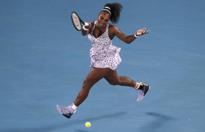 Serena u četvrtfinalu