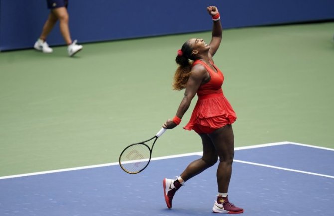 Serena preokretom do polufinala