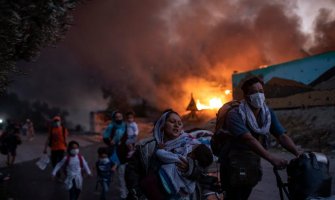 Evakuacija hiljade domova kod Atine zbog velikog nekontrolisanog požara