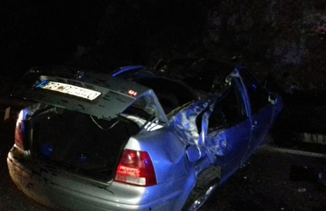 Povrijeđene četiri osobe u saobraćajnoj nesreći na putu Podgorica - Cetinje