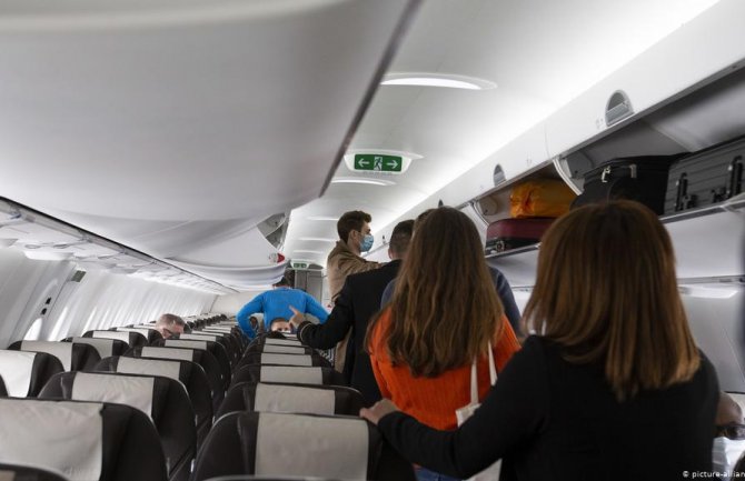 Svjetske avio kompanije pozvale na testiranja na kovid-19 za sve međunarodne putnike prije ukrcavanja na letove