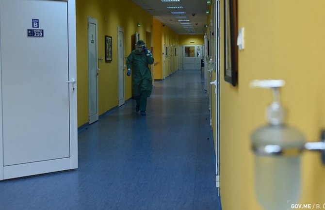 Porast broja zaraženih i hospitalizovanih u Nikšiću, veliki pritisak nekovid pacijenata