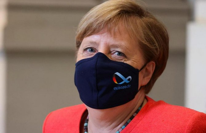 Merkel se zalaže za nove mjere radi suzbijanja koronavirusa 