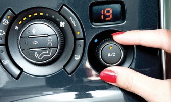 Zašto treba uključiti klimu u autu tokom jeseni i zime?