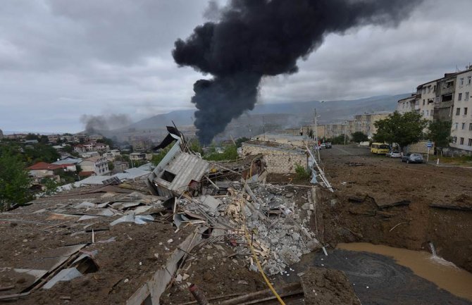 Glavni grad Nagorno Karabaha ponovo pod bombama