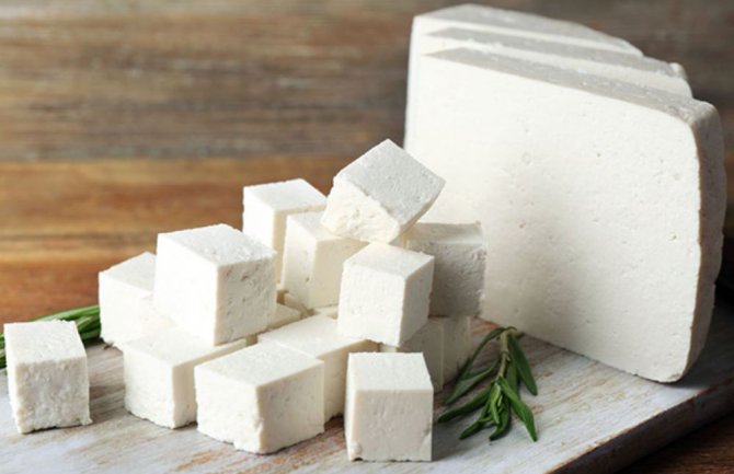 Feta sir nije samo ukusna hrana, već i zdrava namirnica: Pet razloga zašto treba da ga jedete