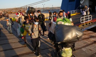 Grčka: Migranti zbog nevremena evakuisani iz novog kampa