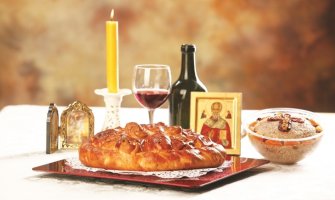 Krsne slave proslaviti osvećenjem slavskog kolača i u krugu porodice