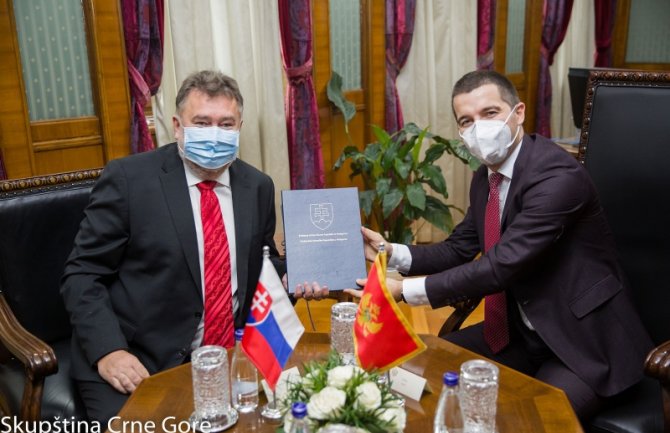 Crna Gora i Slovačka nastaviće da unapređuju prijateljske odnose
