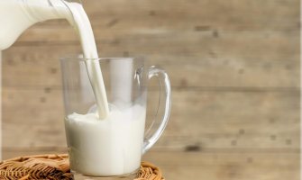 Zašto je dobro da popijete mlijeko prije spavanja?