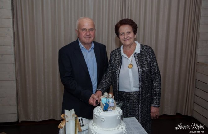 Bjelopoljci Ćazim i Vezira proslavili 50 godina braka: Poklon - ljubav i pažnja potomaka