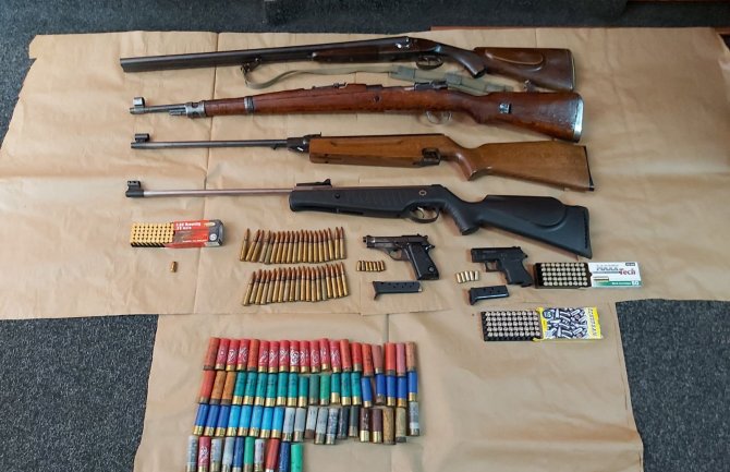 Kod Beranca u Budvi pronađena veća količina oružja