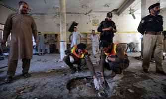 Sedmoro mrtvih i 80 povrijeđenih u eksploziji bombe u vjerskoj školi u Pakistanu