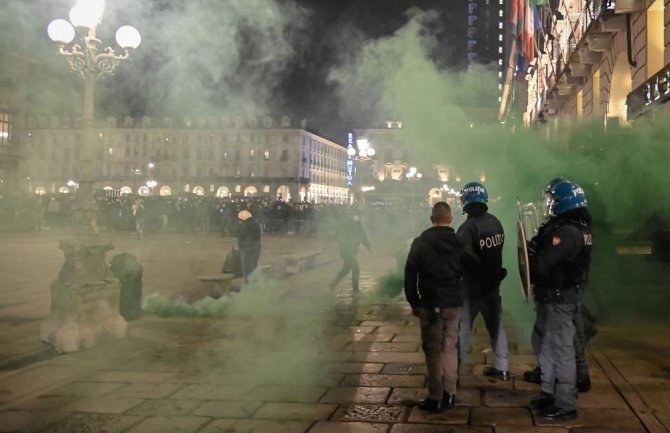 Italija: Eskalirali sukobi između demonstranata i policije, u Milanu bacani molotovljevi kokteli