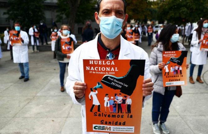 U Španiji zbog korone ljekari prvi put nakon 25 godina štrajkovali tražeći 