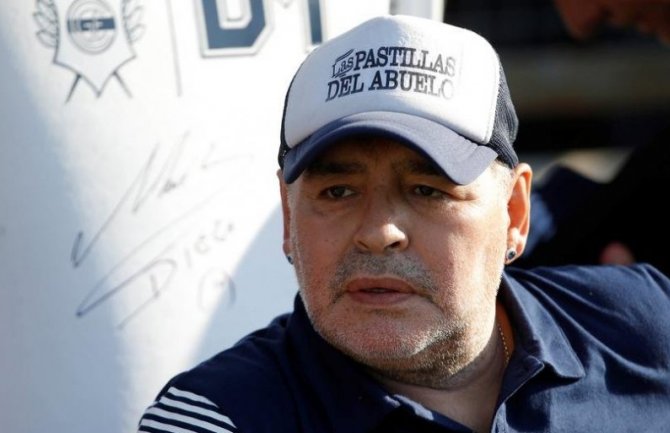 Maradona u samoizolaciji, bio u kontaktu sa zaraženim