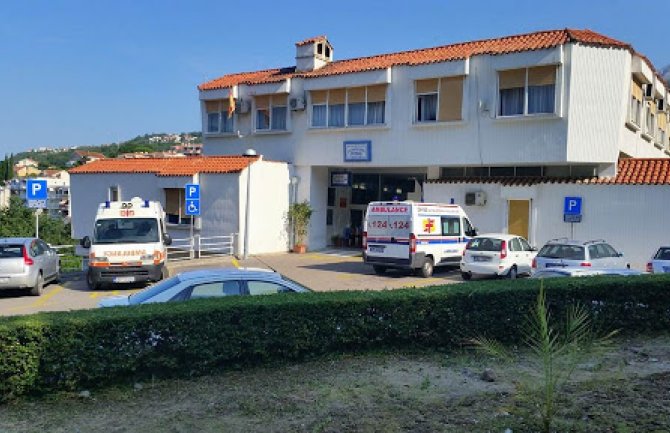 Dom zdravlja u Herceg Novom naplaćuje brze testove po 25 eura