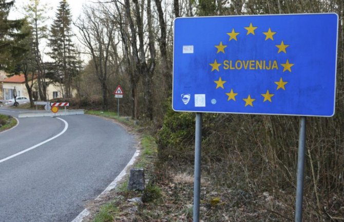U Sloveniji pooštrene mjere: Zatvaraju se škole, javni prevoz...