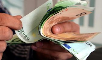Penzionerima sa najnižim primanjima 150 eura pomoći