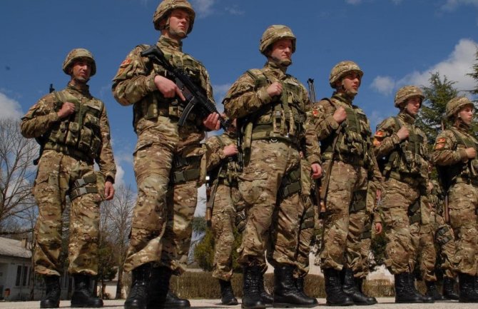 Crnogorski vojnici spremni za učešće u NATO misiji