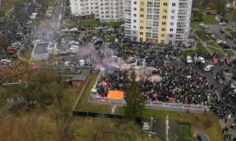 Novi protest u Bjelorusiji: Više od 500 uhapšenih, policija šok-bombama na demonstrante(VIDEO)