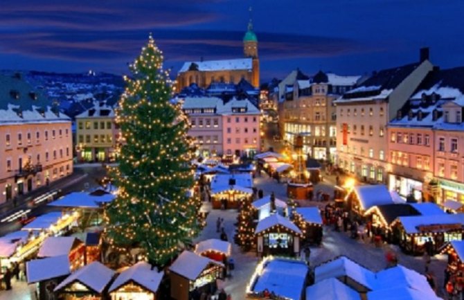 Njemački regioni tražili da se ograniči broj prisutnih za Božić i Novu godinu