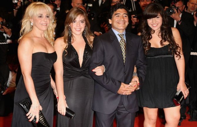 Maradona i žene: Jednu optužio za krađu, drugu zamalo oženio