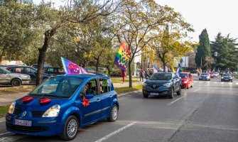 Defileom automobila obilježen osmi Montenegro Prajd: Digli glas protiv svega negativnog što se u društvu dešava