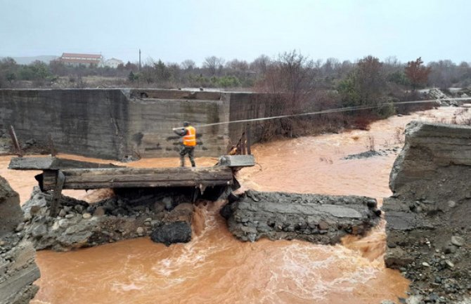 Nevrijeme pogodilo Albaniju: Skadar poplavljen, dvije škole zatvorene