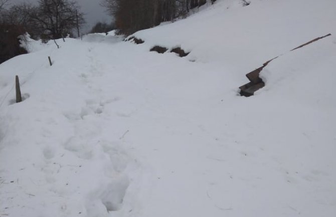 Pojedina bjelopoljska sela zbog snijega sedmicama u blokadi