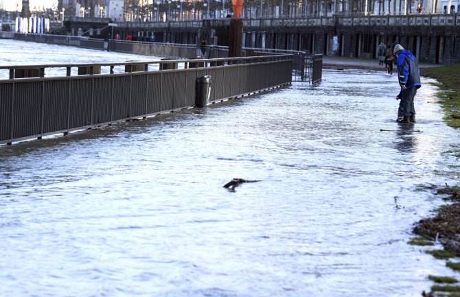 Poplave u Njemačkoj: Padanje kiše i topljenje snijega povećalo vodostaj rijeka